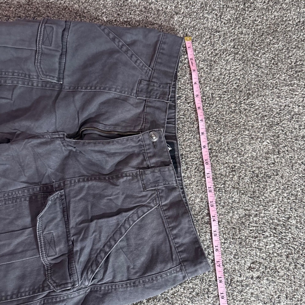 DENALI Mens Cargo Shorts Gray Size 34 Utility Outdoor Hiking Workwear - Picture 7 of 8